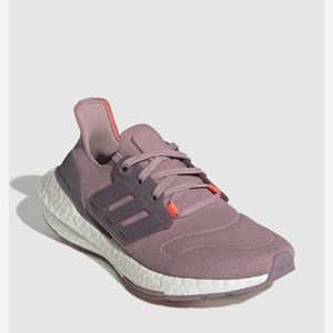 Adidas-Ultraboost 22 Running Shoes